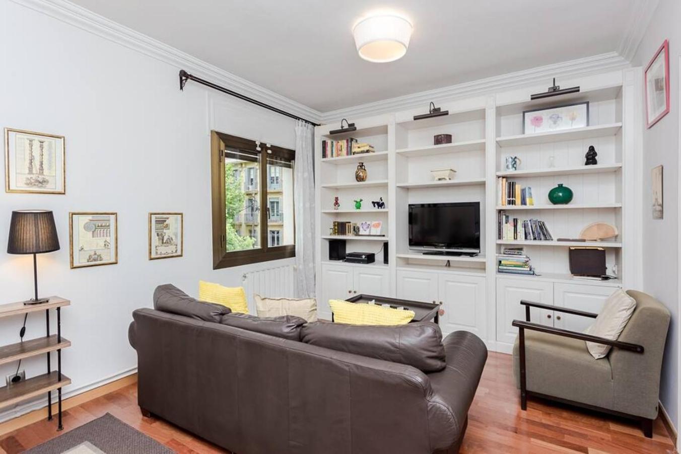 Appartamento 2 Bedroom By Sagrada Familia Barcellona
