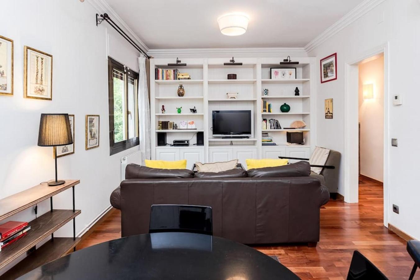 2 Bedroom By Sagrada Familia * Barcellona